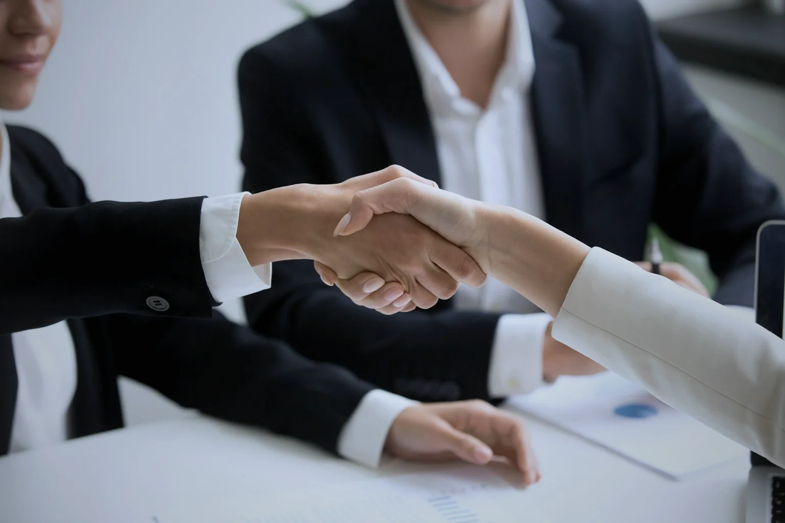 Financial Advisor Onboarding: First 90 Days Retain 98% DFW